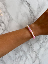 Load image into Gallery viewer, Pearl Sparkle Bracelet
